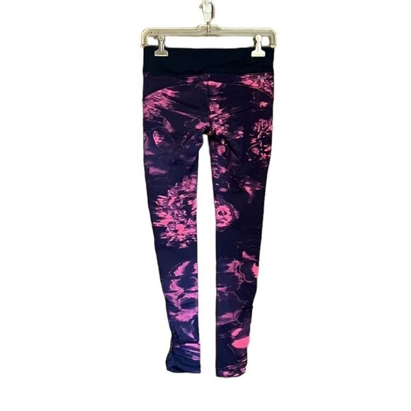 3 for $30! New balance colourful cropped leggings - Picture 10 of 12
